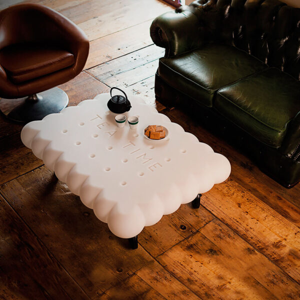 Slide Design Couchtisch Tea Time