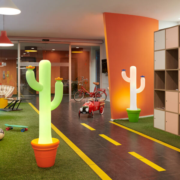 Slide Design Stehlampe Cactus