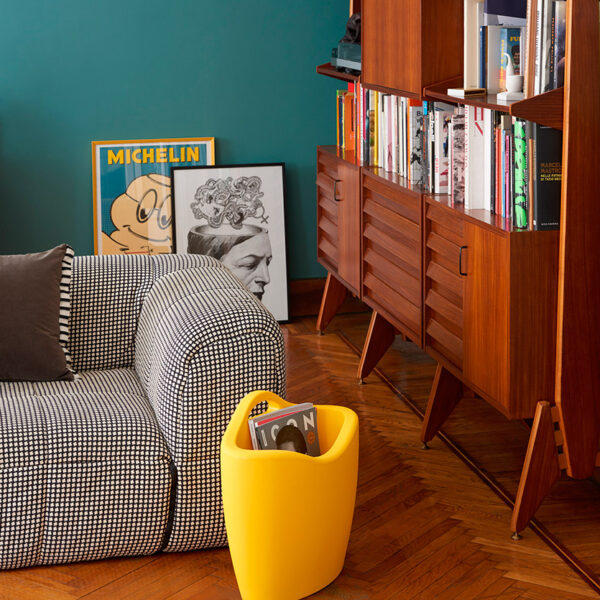 Slide Design Zeitschriftenständer Mag