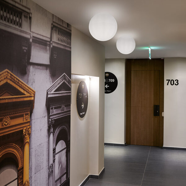 Slide Design Wand- und Deckenleuchte Globo