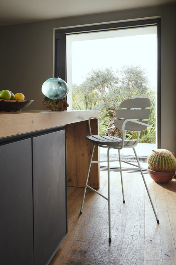 Slide Design Barhocker Ribs Up