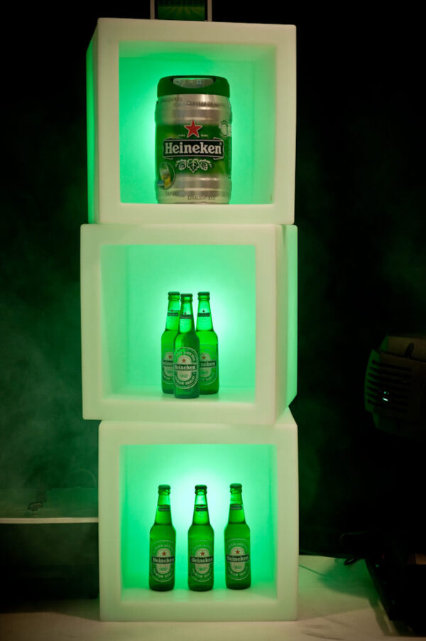 Design Regal Open Cube