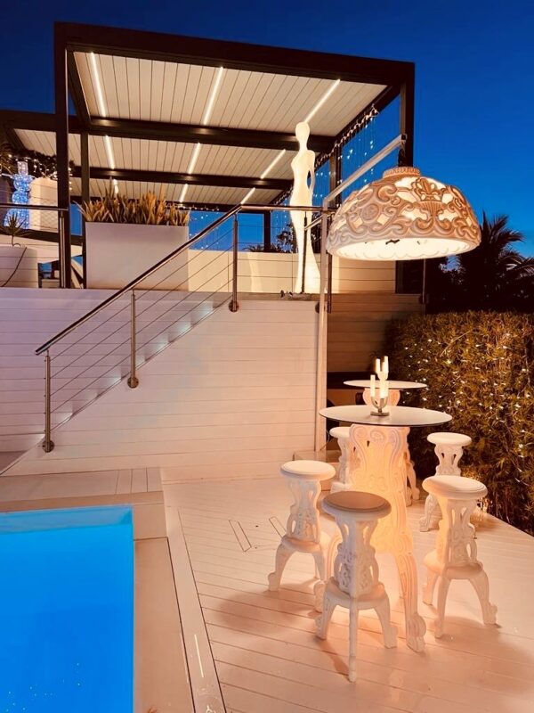 Slide Design Hocker Mister of Love