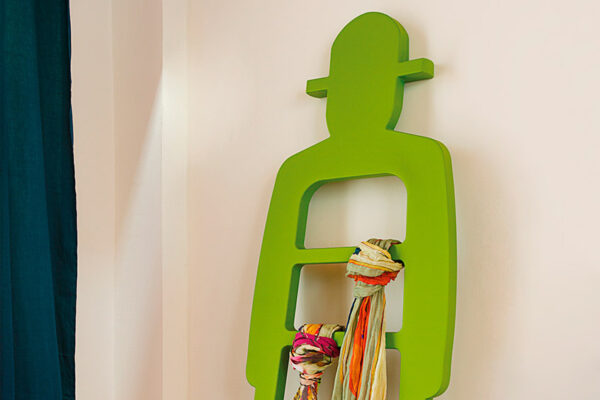 Slide Design Diener Mr. Gió – Bild 2