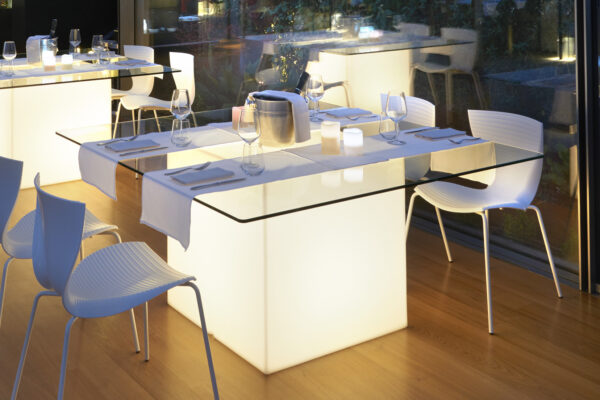 Slide Design Tisch Square