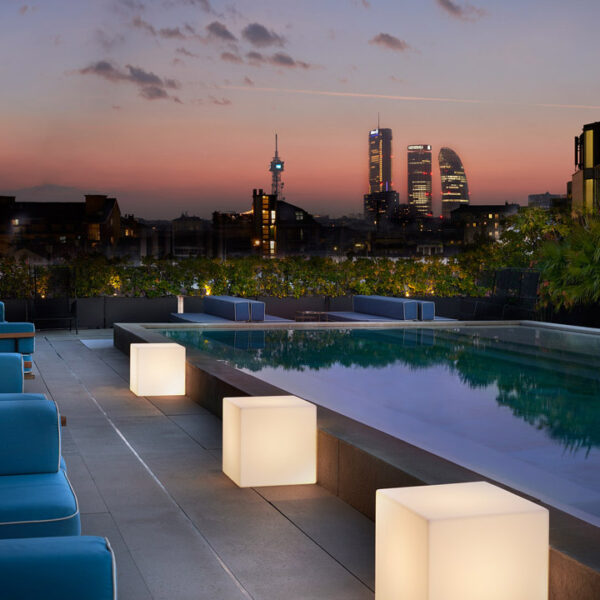 Slide Design Stehleuchte Cubo